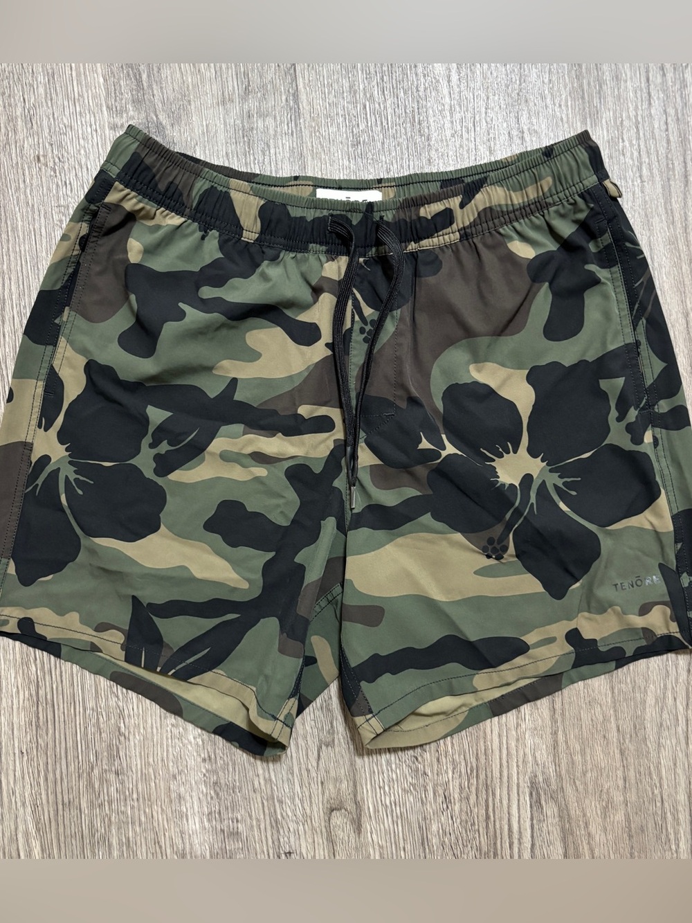 Tenore Men’s Camo Floral Swim Trunks Board Shorts Size M